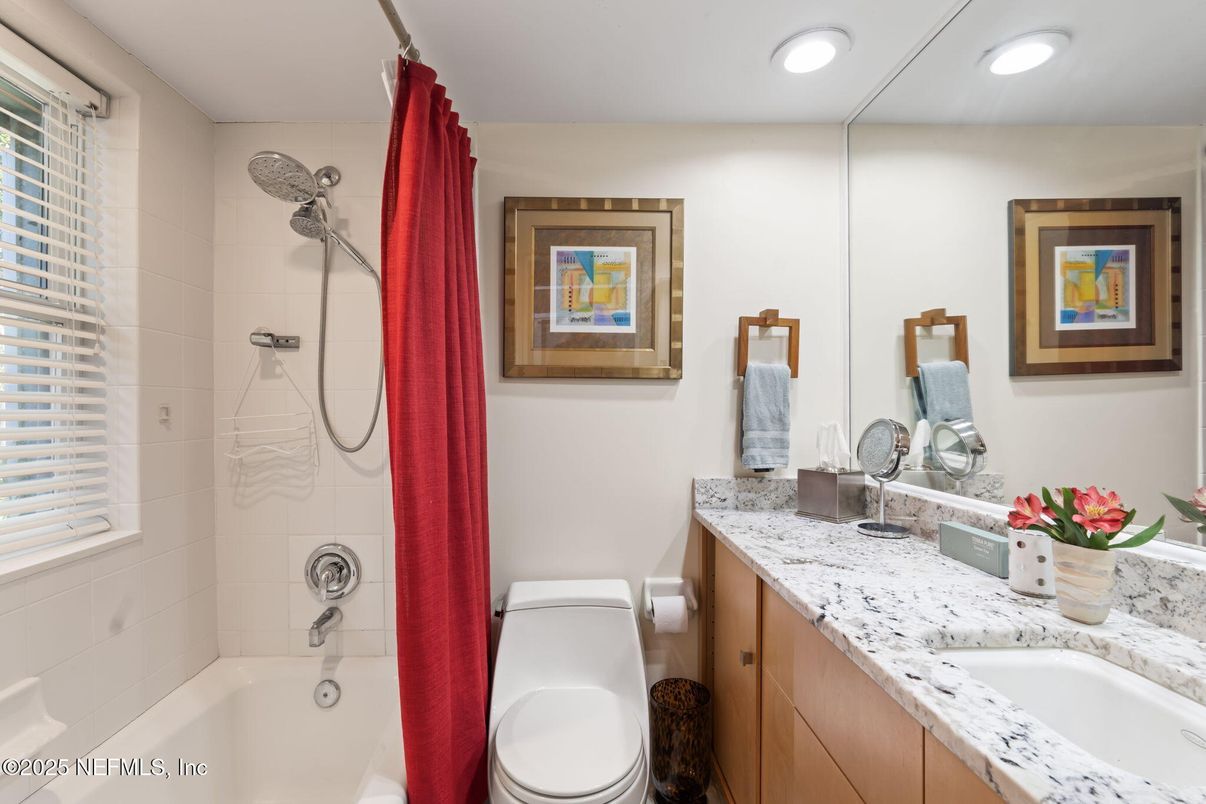 Bathroom, Interior, Recessed Lighting