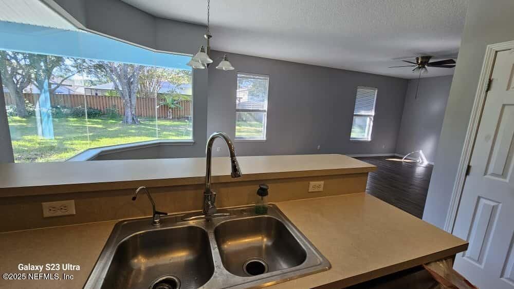 Interior, Kitchen, Pendant Lights