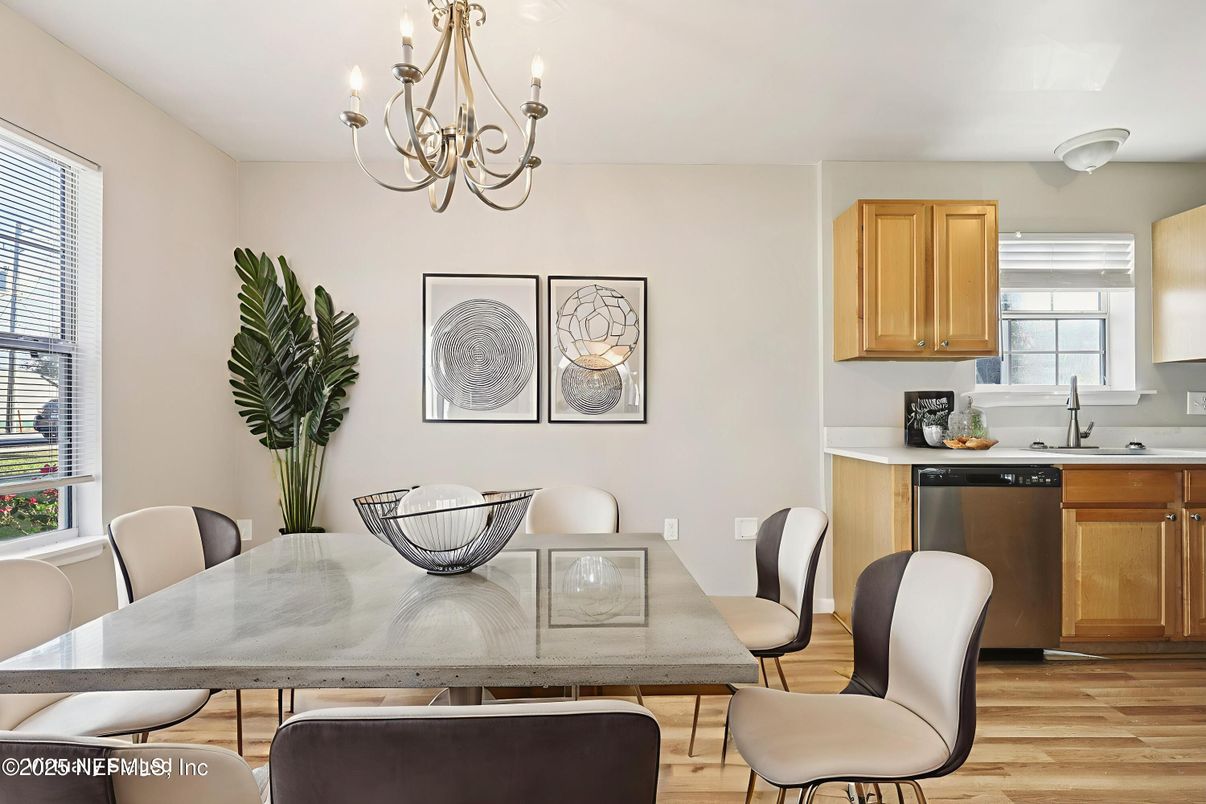 Chandelier, Dining room, Interior, Kitchen, Wood Texture Flooring