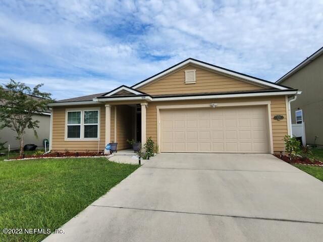 Attached, Exterior, Facade, Ranch