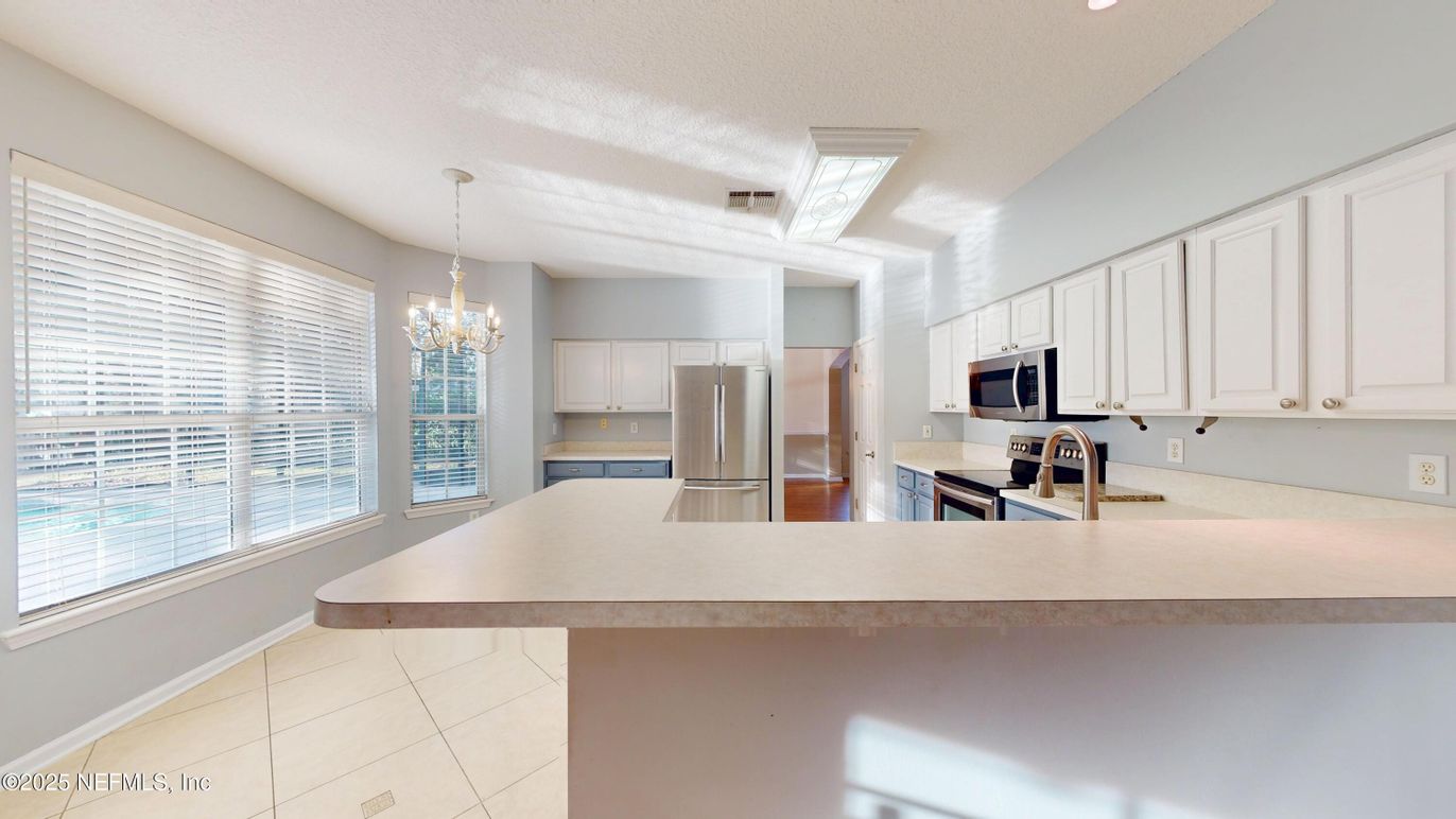 Chandelier, Interior, Kitchen, Recessed Lighting, Stainless Steel Appliances