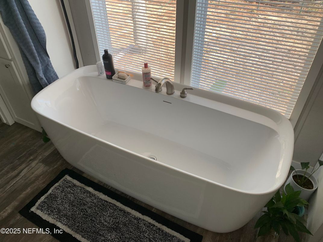 Bathroom, Free Standing Baths, Interior