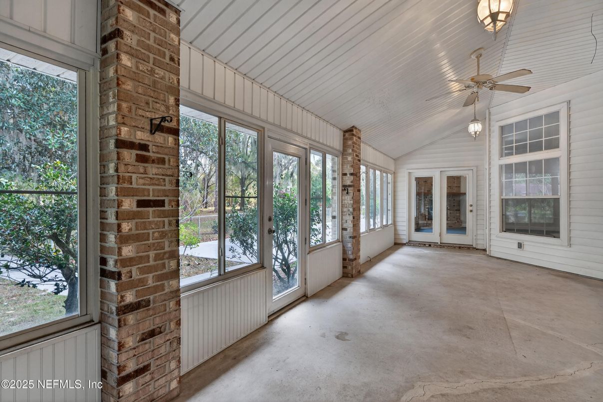 Empty room, Interior, Sun Room