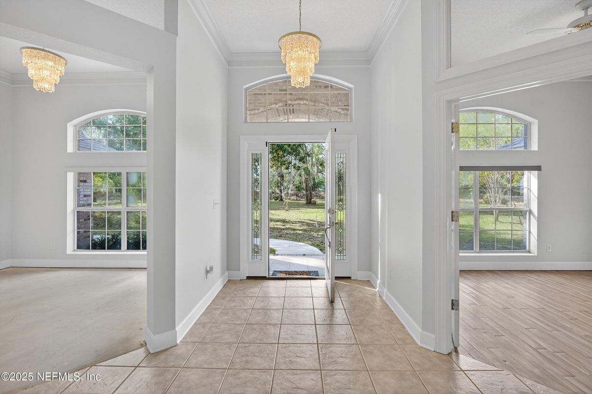 Chandelier, Empty room, Interior, Wood Texture Flooring