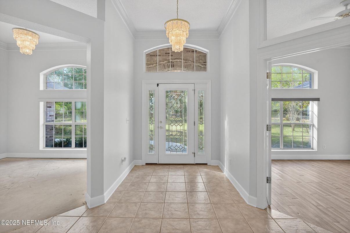 Chandelier, Empty room, Interior, Wood Texture Flooring