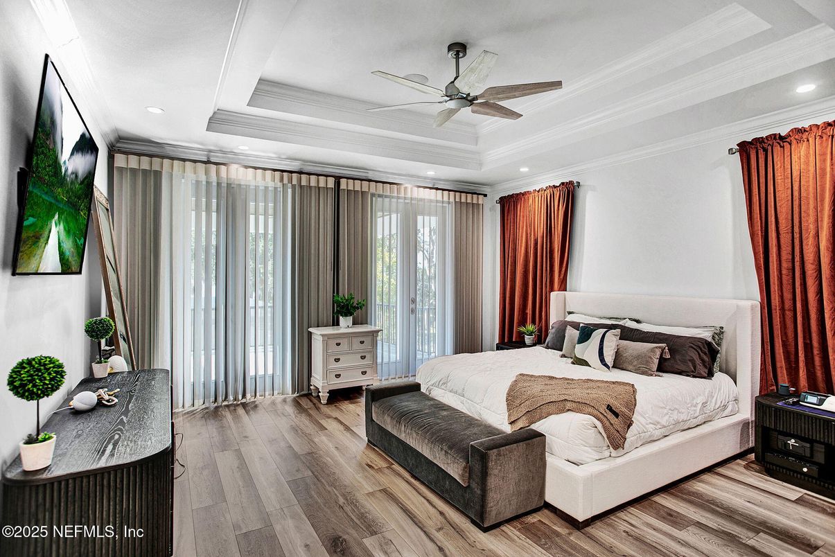 Bedroom, Interior, Recessed Lighting, Wood Texture Flooring