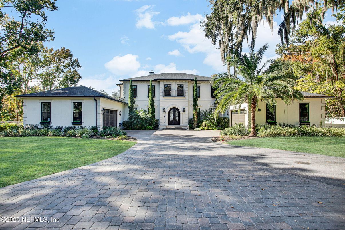 Backyard, Exterior, Facade, French Provincial