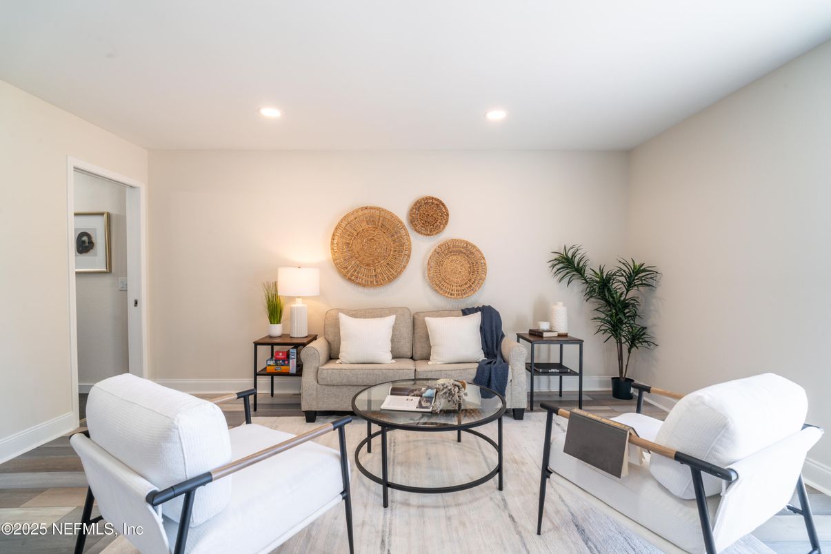 Interior, Living room, Recessed Lighting, Wood Texture Flooring