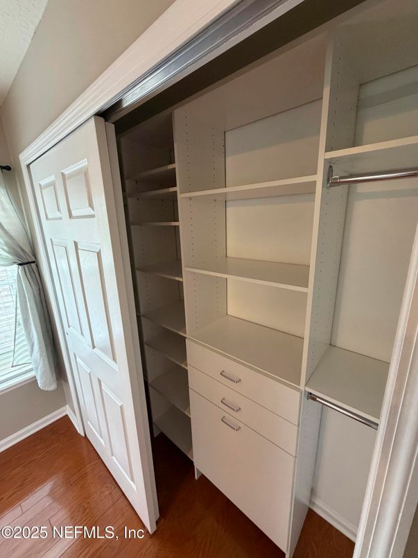 Interior, Walk-in Closets, Wood Texture Flooring