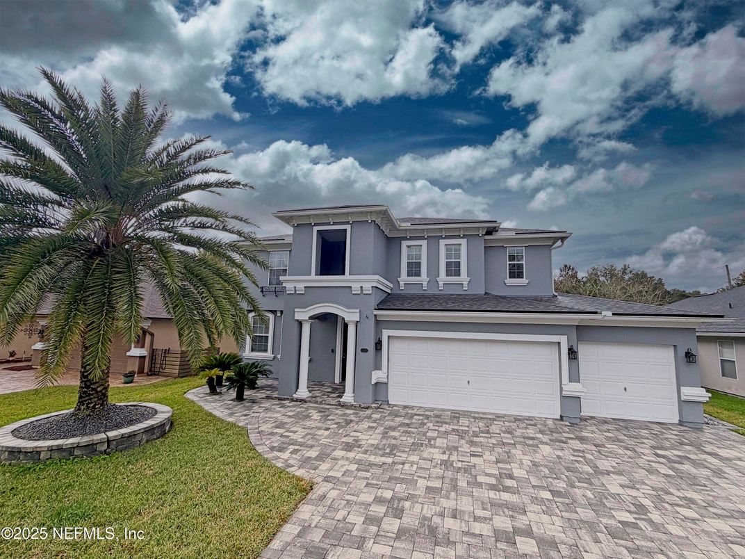 Attached, Exterior, Facade, Mediterranean