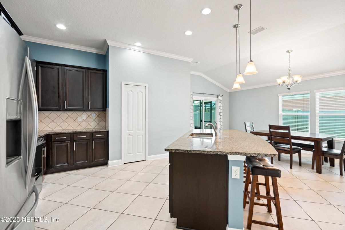 Chandelier, Dining room, Interior, Kitchen, Pendant Lights, Recessed Lighting