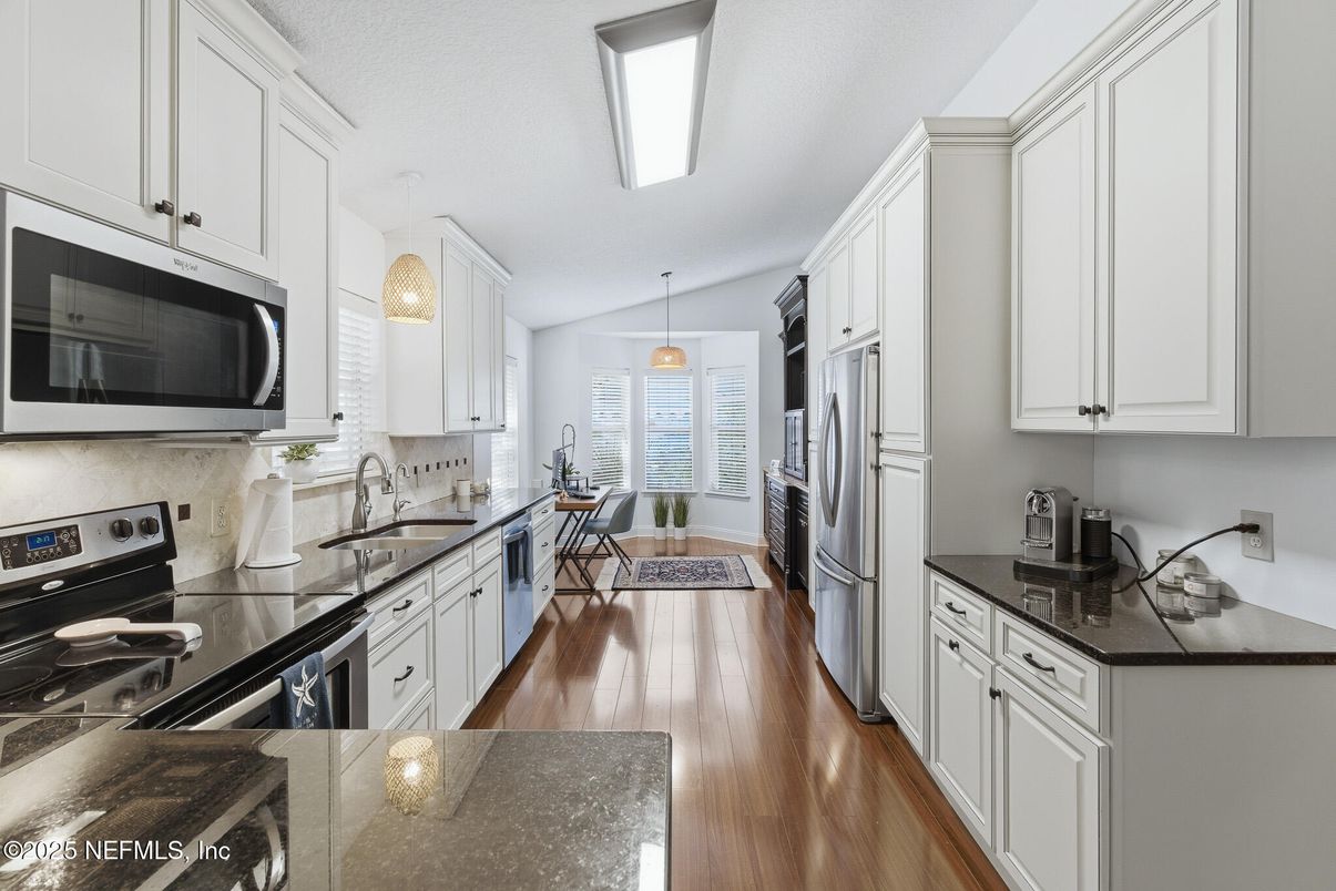 Dining room, Interior, Kitchen, Pendant Lights, Wood Texture Flooring