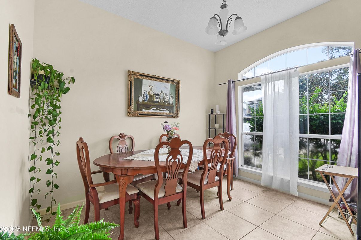 Dining room, Interior