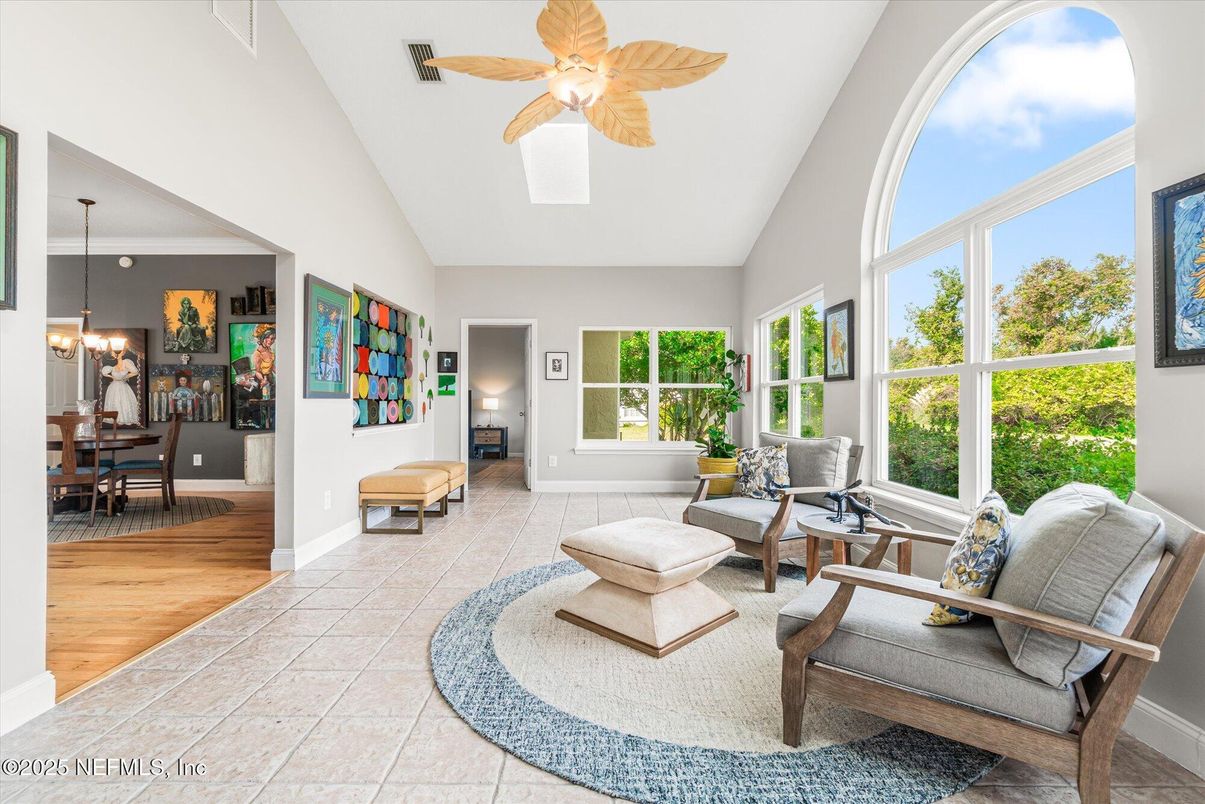 Chandelier, Dining room, Interior, Living room, Wood Texture Flooring
