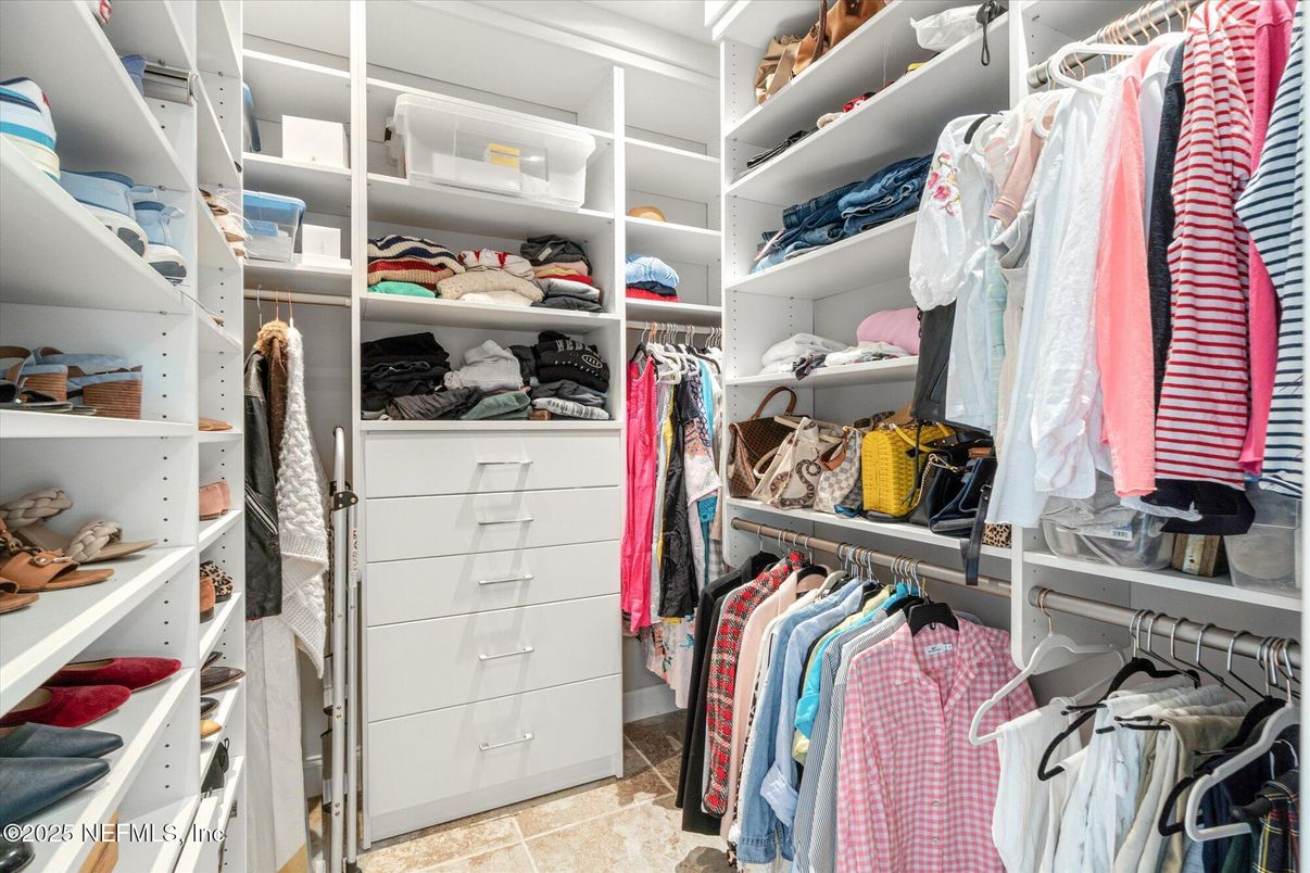 Interior, Walk-in Closets