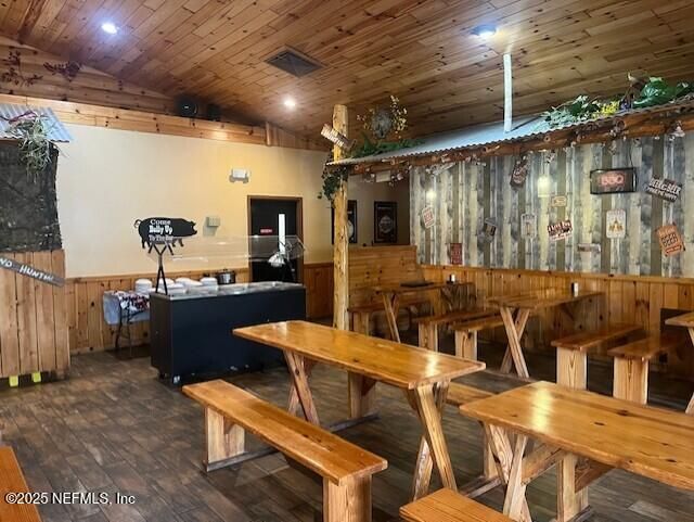 Interior, Recessed Lighting, Wooden Ceilings, Wood Texture Flooring