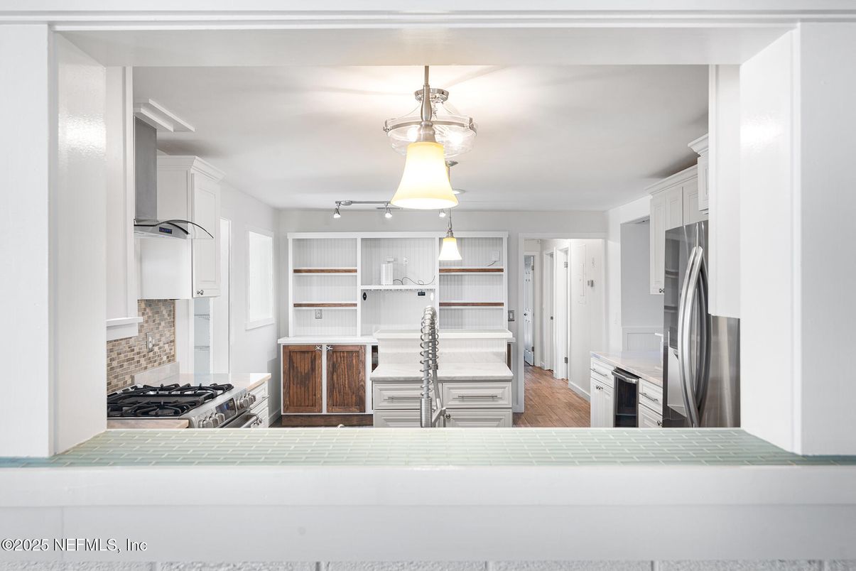Interior, Kitchen, Pendant Lights, Stainless Steel Appliances