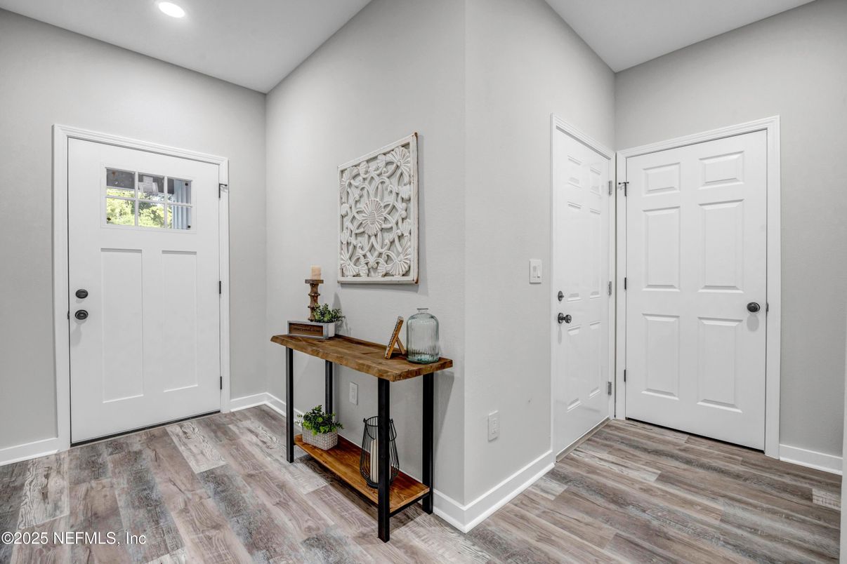 Interior, Recessed Lighting, Wood Texture Flooring