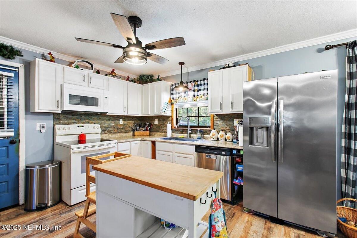 Interior, Kitchen, Pendant Lights, Stainless Steel Appliances, Wood Texture Flooring