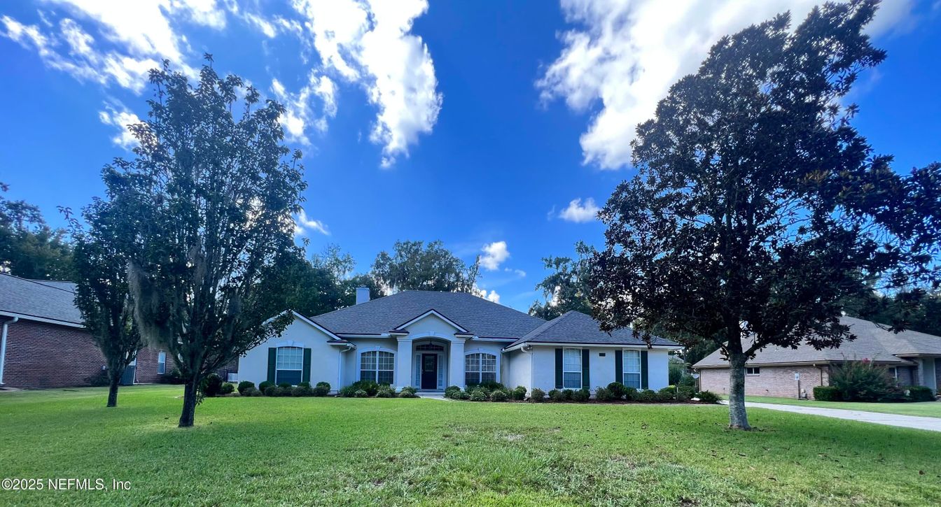 Backyard, Exterior, Facade, Ranch