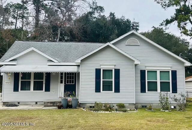 Exterior, Facade, Ranch