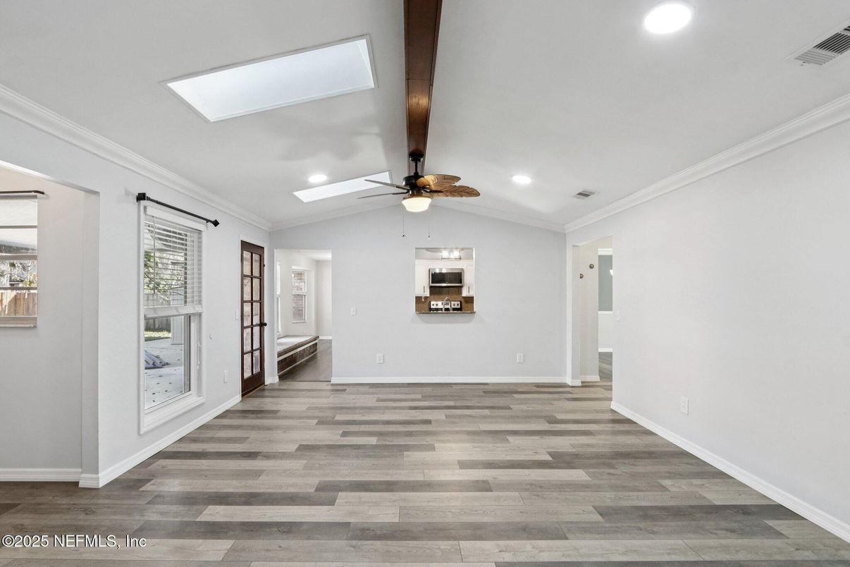 Empty room, Interior, Recessed Lighting, Wood Texture Flooring