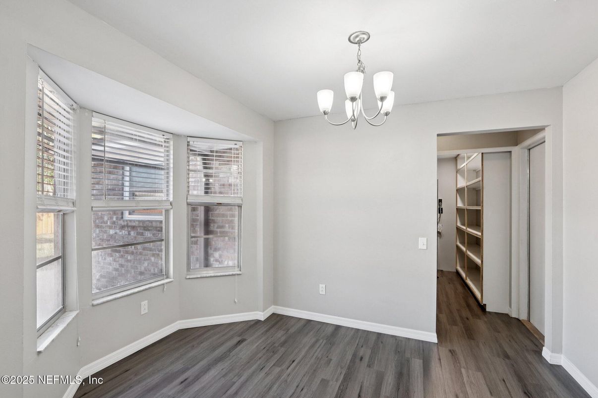 Chandelier, Empty room, Interior, Wood Texture Flooring