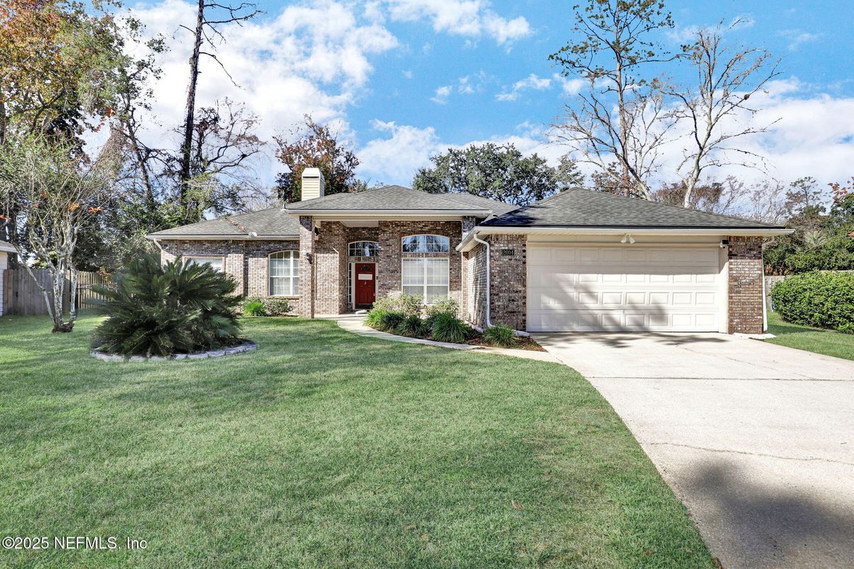 Attached, Exterior, Facade, Brick Facade, Ranch