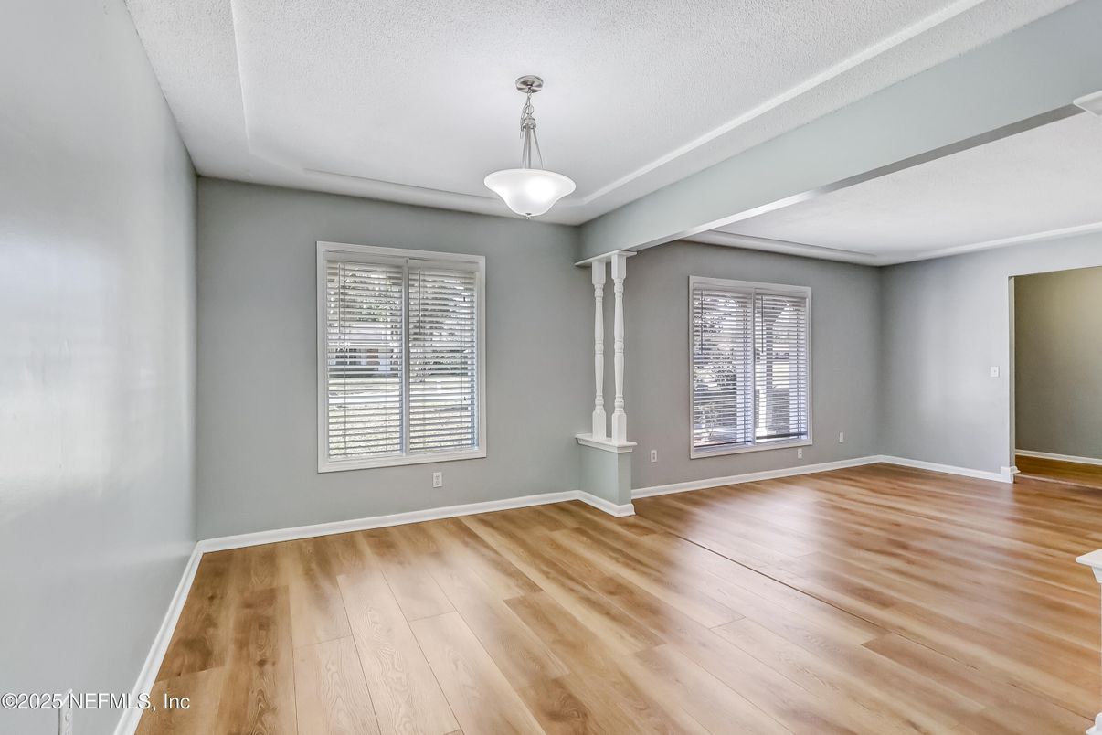 Empty room, Interior, Pendant Lights, Wood Texture Flooring