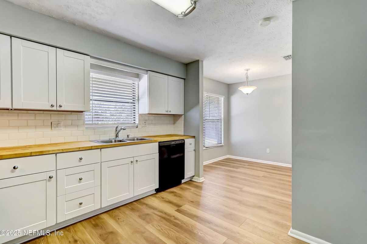 Interior, Kitchen, Pendant Lights, Wood Texture Flooring