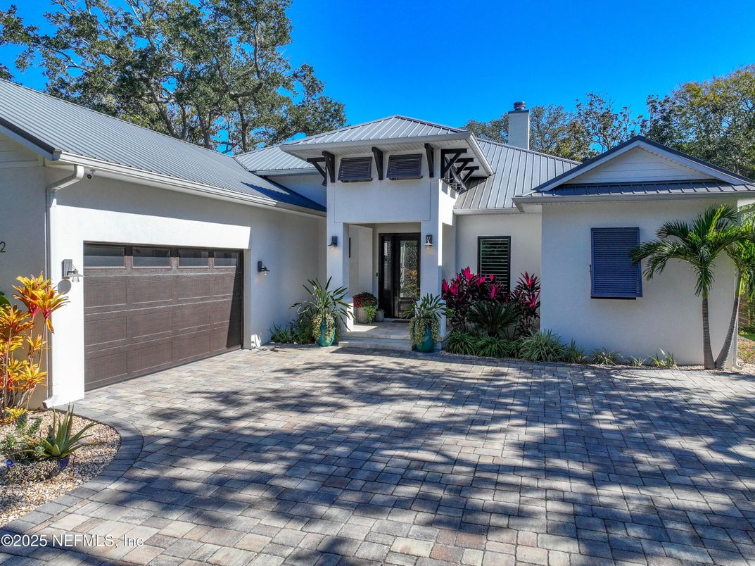 Attached, Exterior, Facade, Spanish Mediterranean