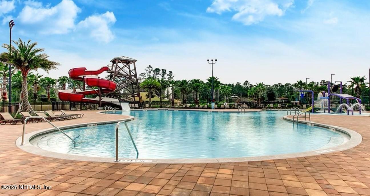 Exterior, Playground, Pool