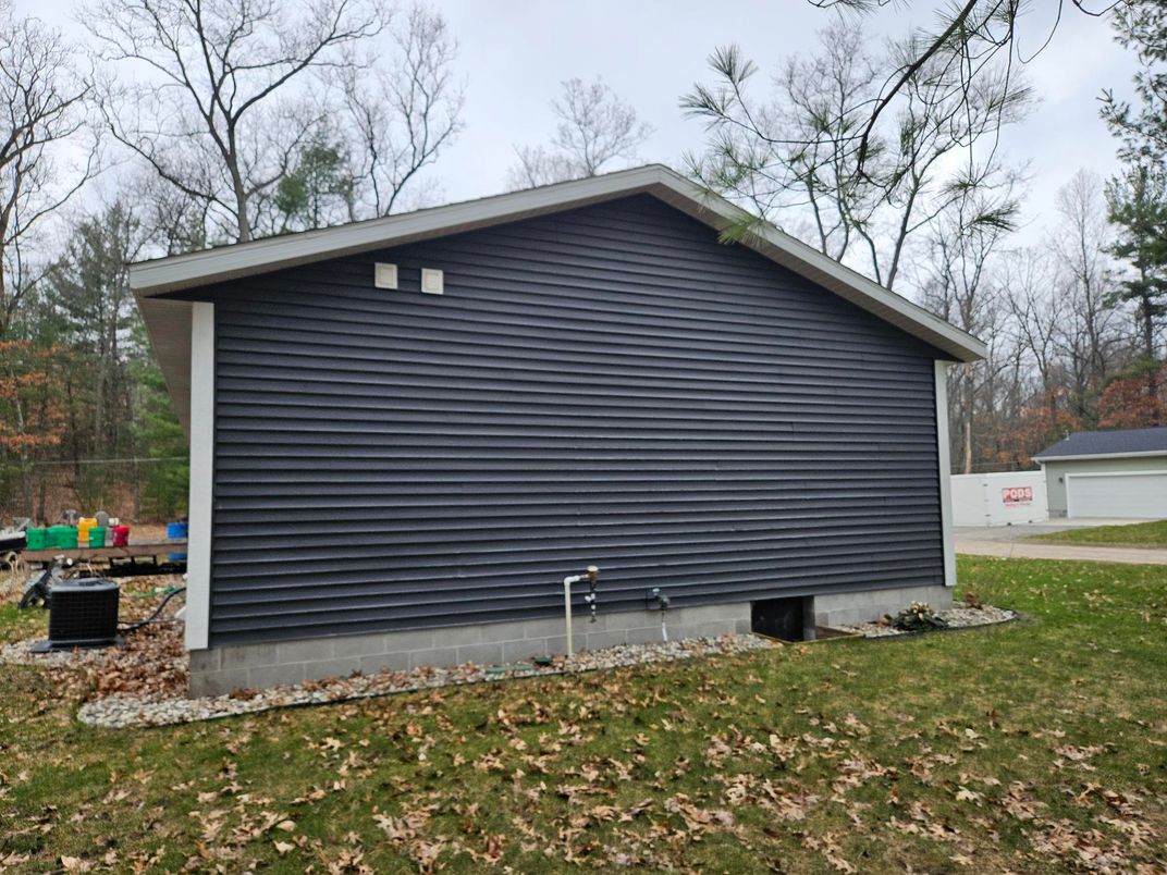 Detached Garage, Exterior