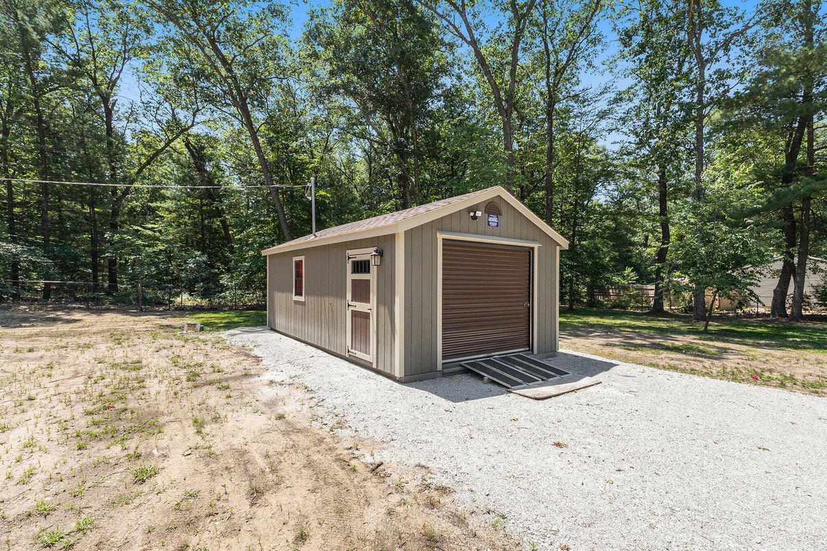 Backyard, Detached Garage, Exterior