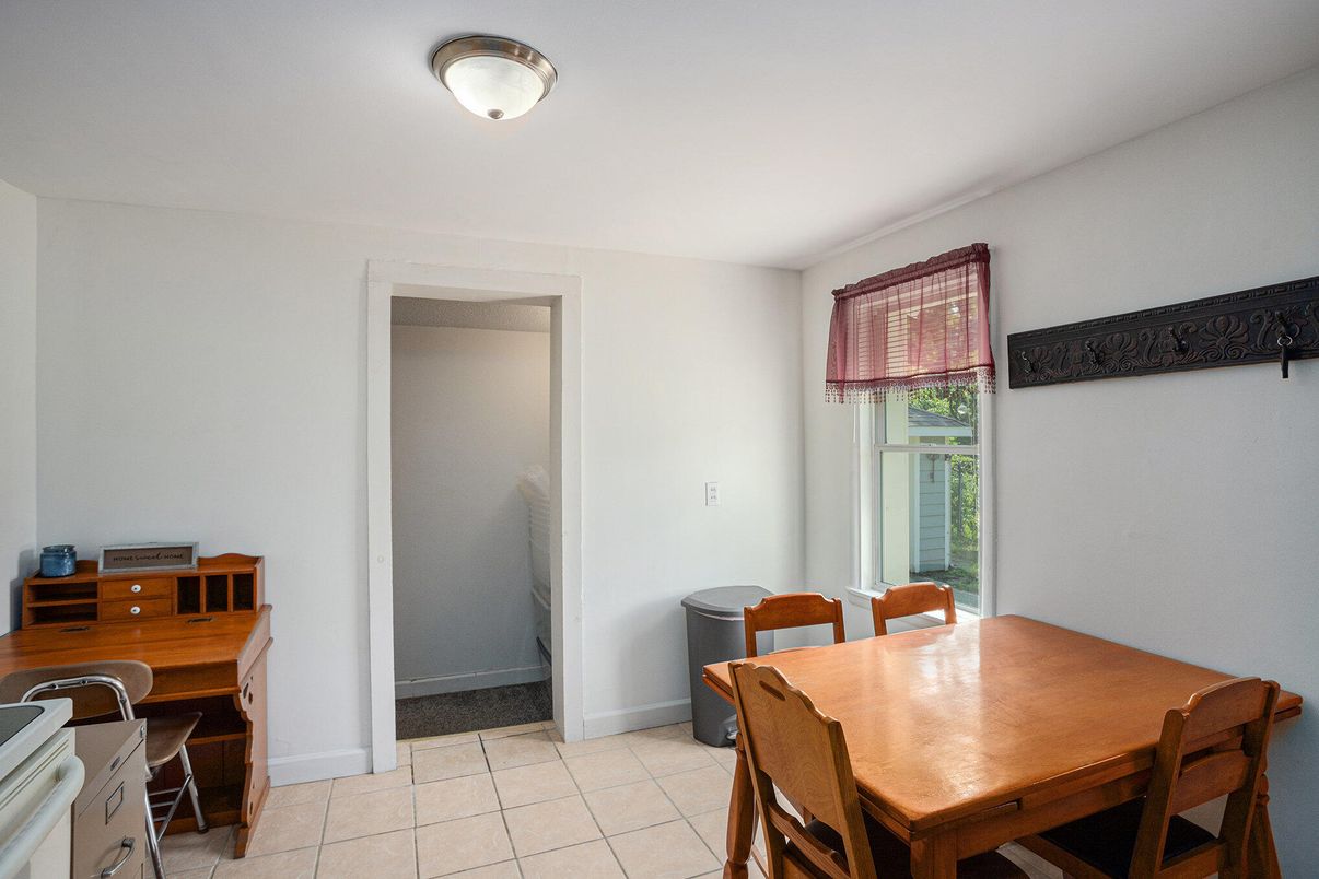 Dining room, Interior