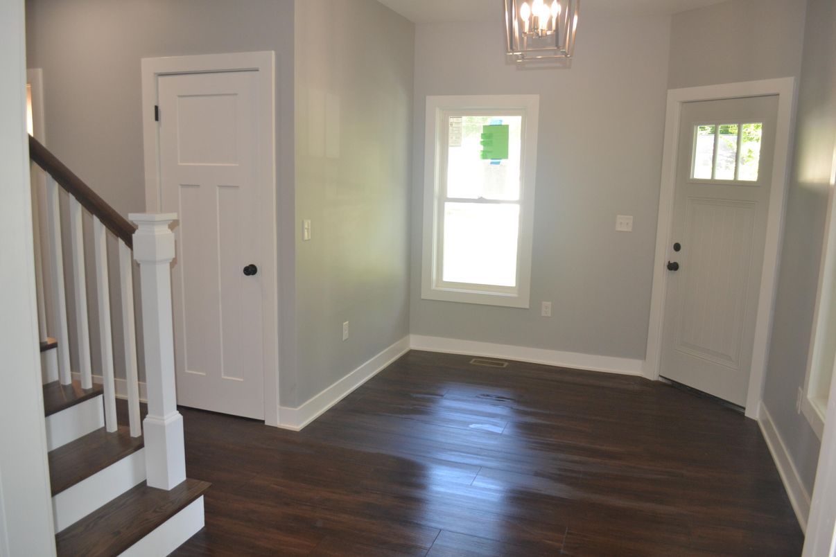 Empty room, Interior, Pendant Lights, Wood Texture Flooring