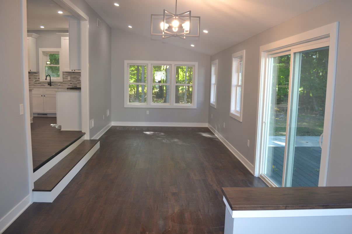 Interior, Pendant Lights, Recessed Lighting, Wood Texture Flooring