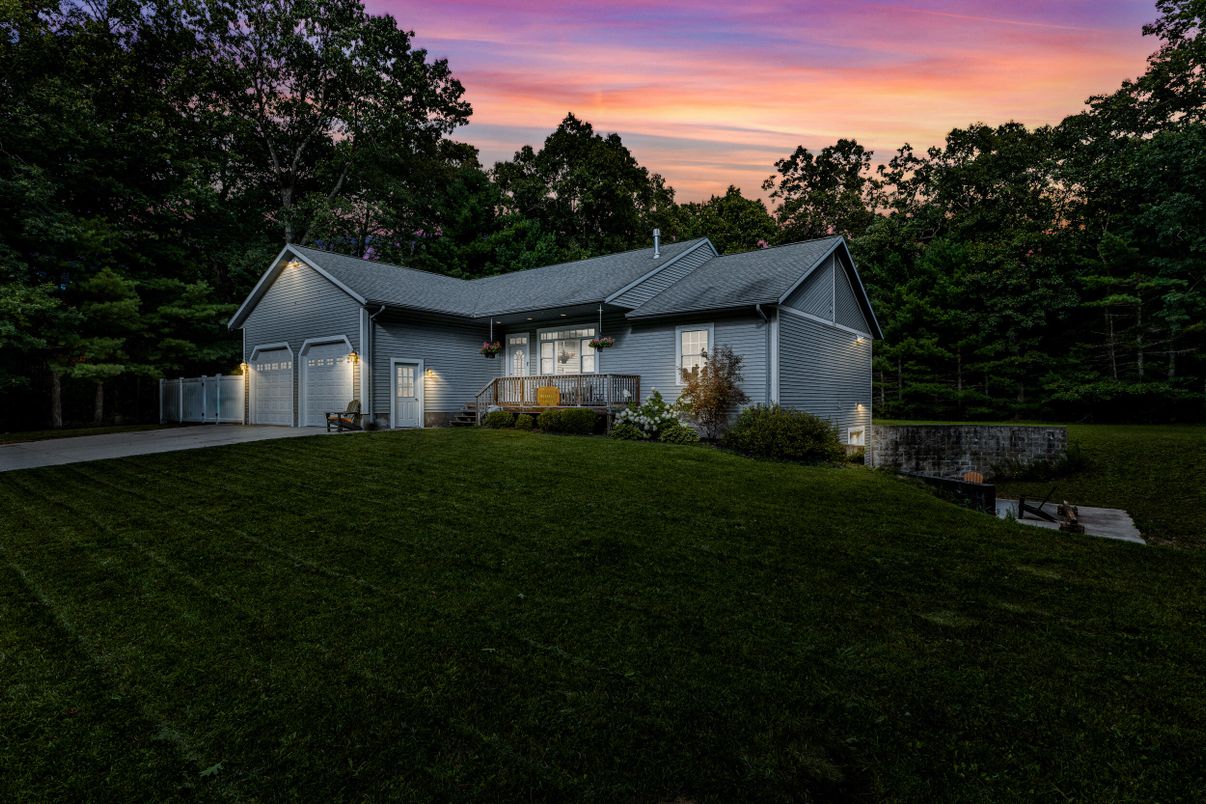 Backyard, Detached Garage, Exterior