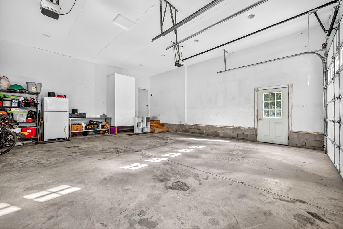 Garage, Interior, Recessed Lighting