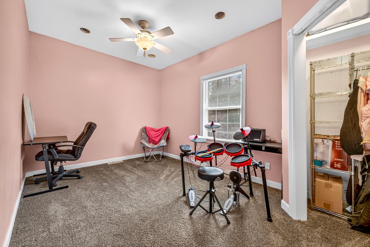 Home Office, Interior