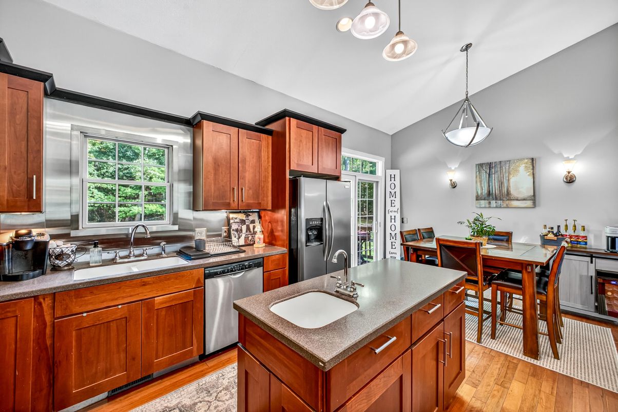 Dining room, Interior, Kitchen, Pendant Lights, Stainless Steel Appliances, Wood Texture Flooring