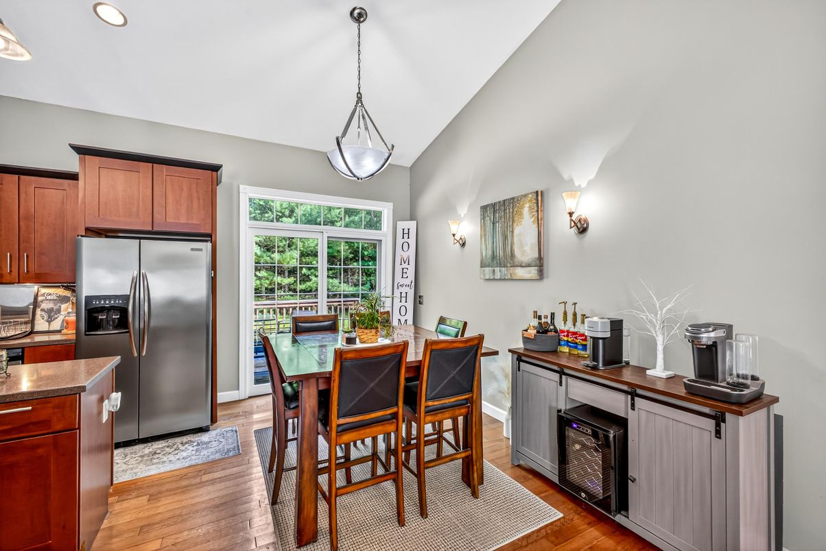 Dining room, Interior, Kitchen, Pendant Lights, Recessed Lighting, Wood Texture Flooring
