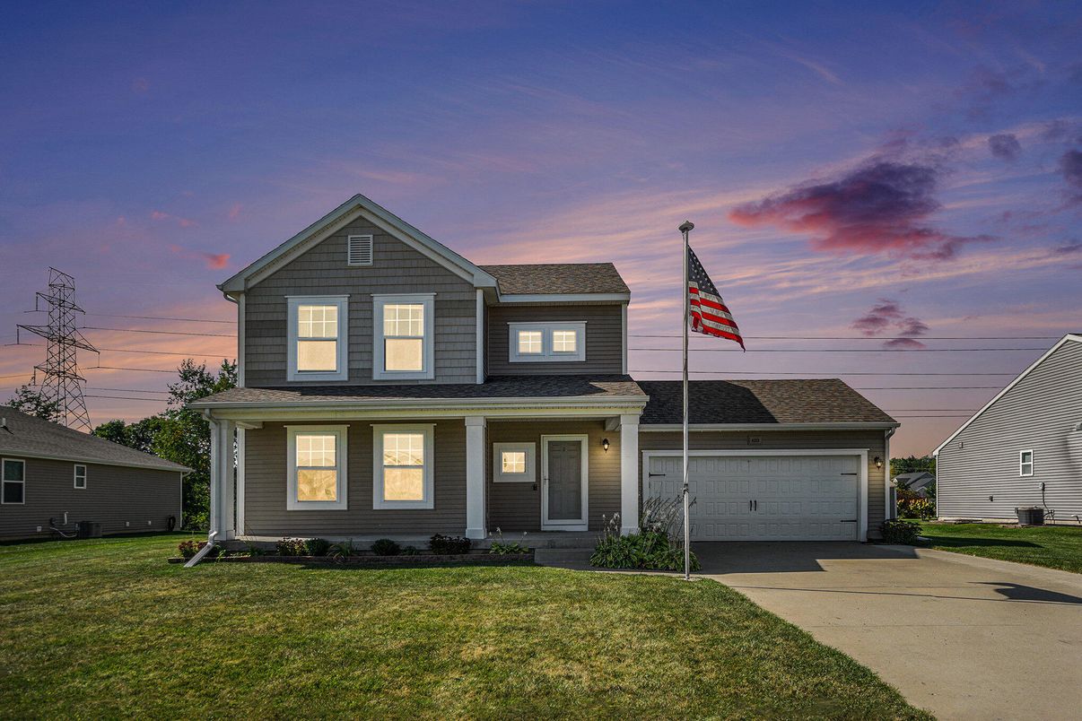 Attached, Exterior, Facade, Farmhouse