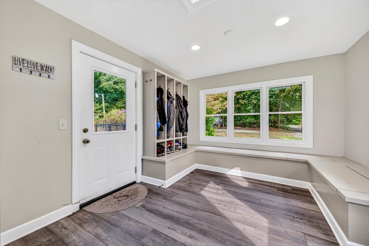 Interior, Recessed Lighting, Wood Texture Flooring