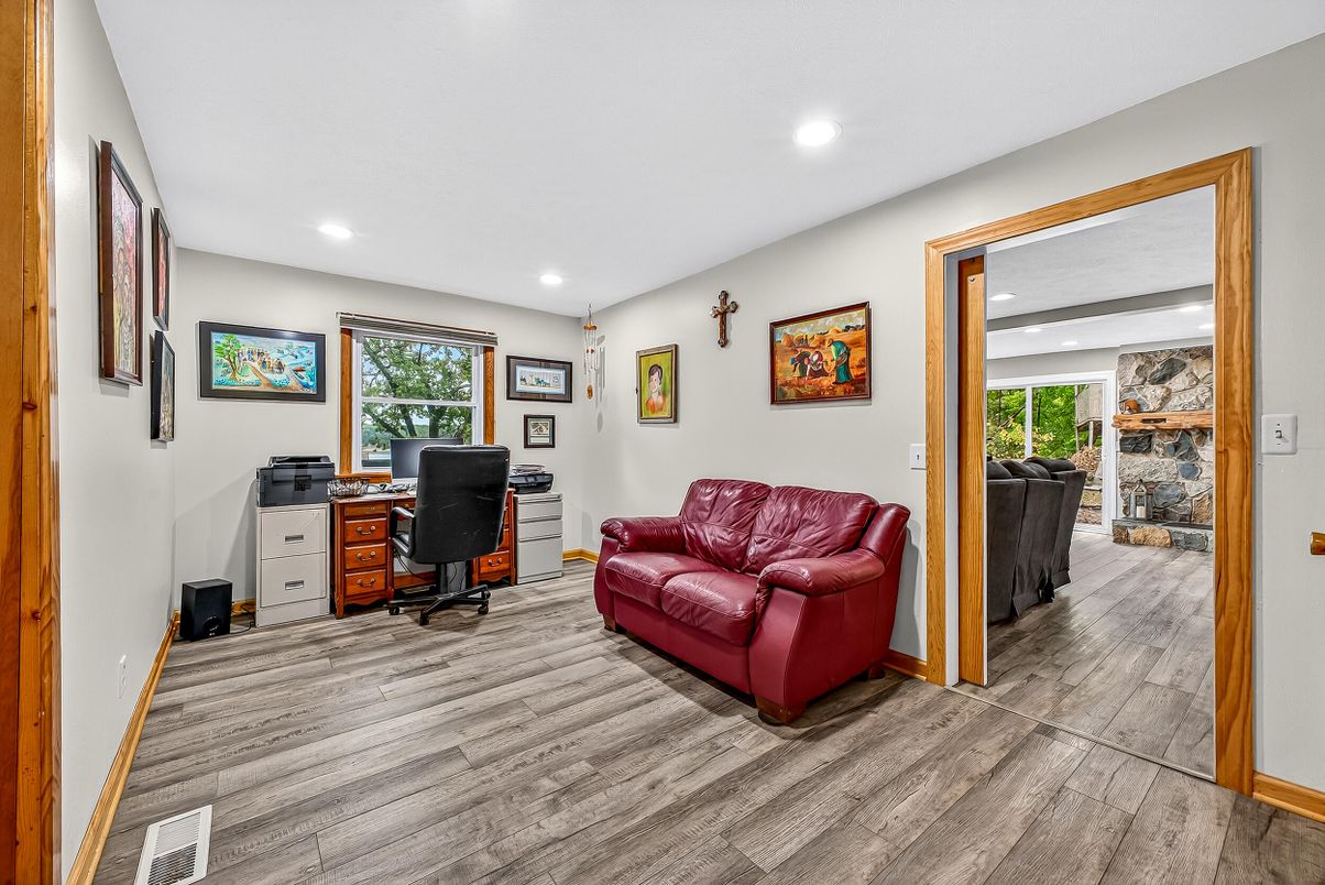 Home Office, Interior, Recessed Lighting, Wood Texture Flooring