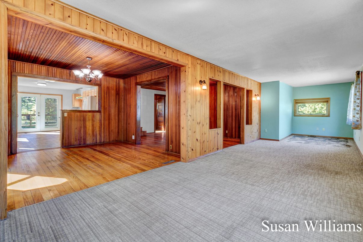 Chandelier, Empty room, Interior, Wooden Ceilings, Wood Texture Flooring, Wooden Walls