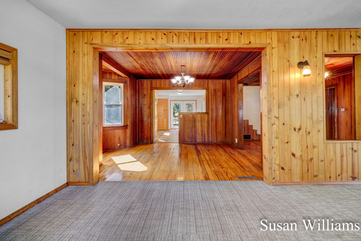 Chandelier, Empty room, Interior, Wooden Ceilings, Wood Texture Flooring, Wooden Walls
