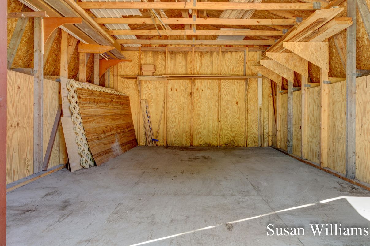 Empty room, Interior, Wooden Beams, Wooden Ceilings, Wooden Walls