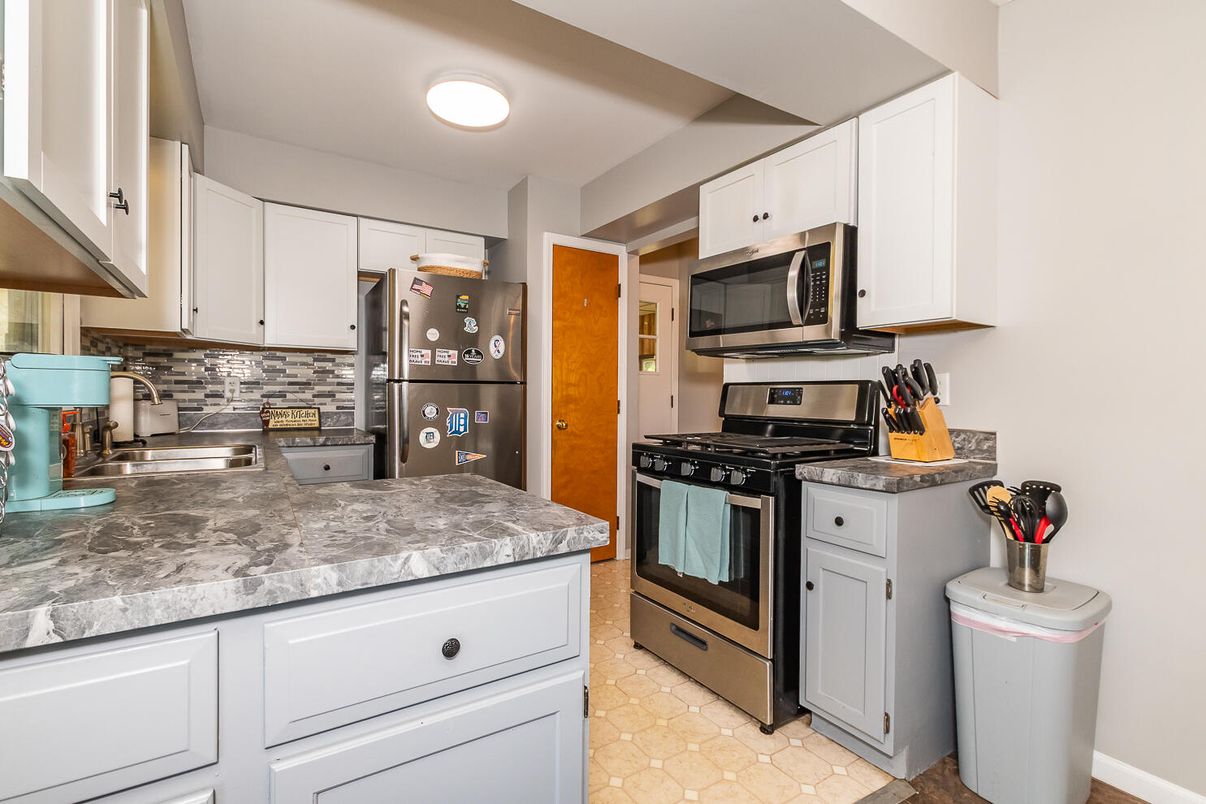 Interior, Kitchen, Stainless Steel Appliances