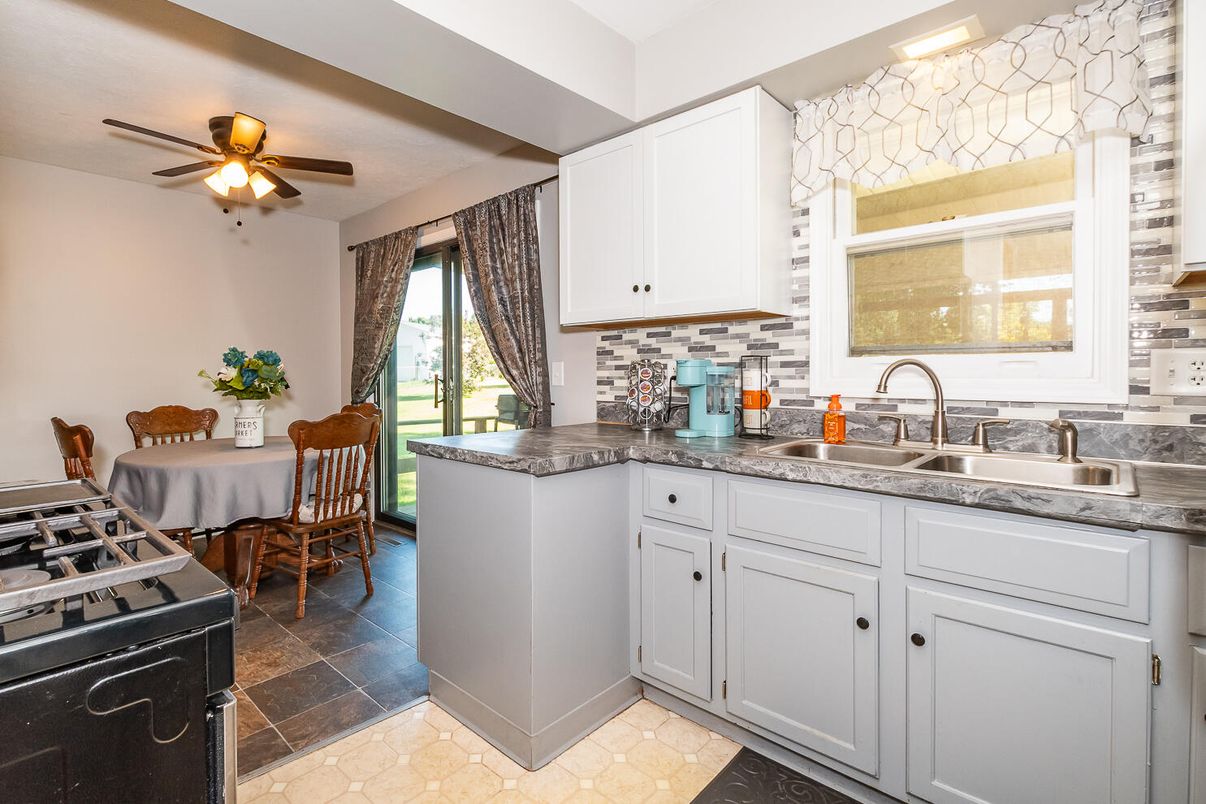 Dining room, Interior, Kitchen
